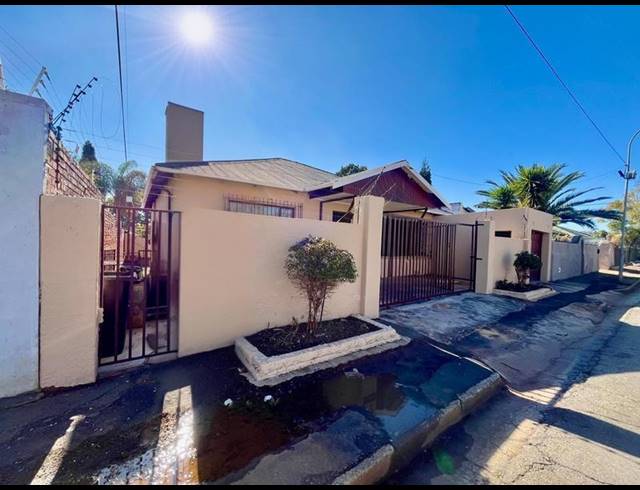 4 BEDROOM HOUSE FOR SALE IN KENSINGTON